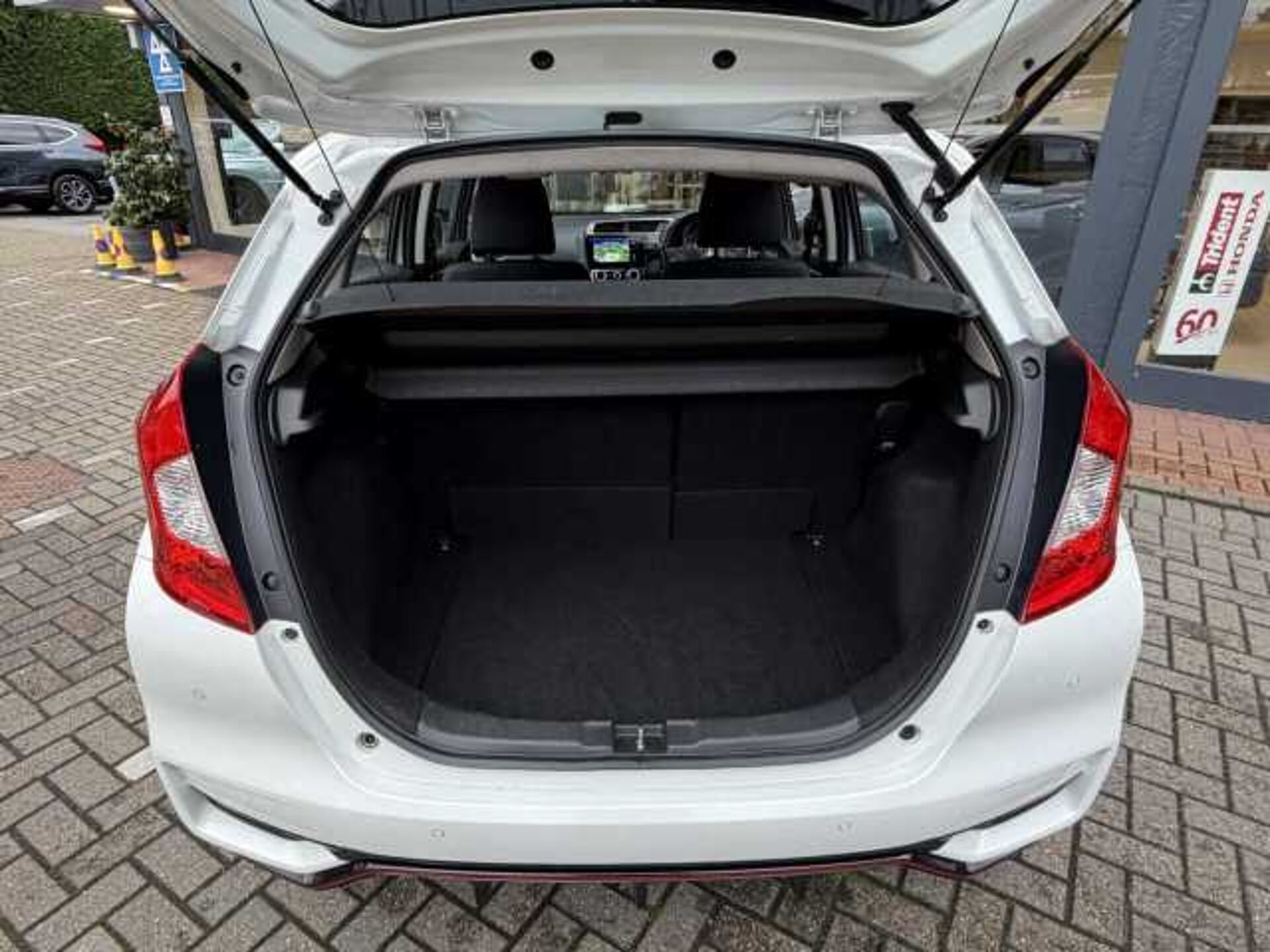 Honda Jazz 1.5 i-VTEC Sport Navi 5-Door 