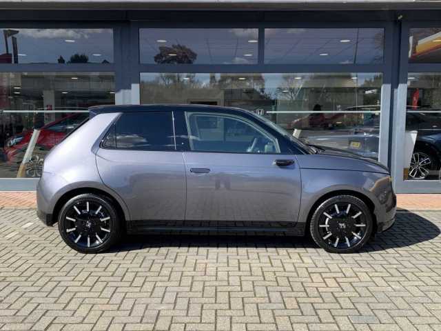 Honda e E (113kw) Advance (17in Alloys) 