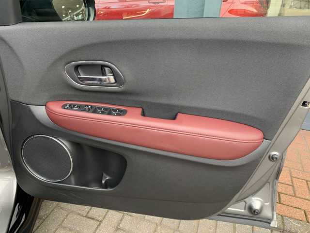 Honda HR-V 1.5 i-VTEC (182ps) Sport CVT 5-Door 