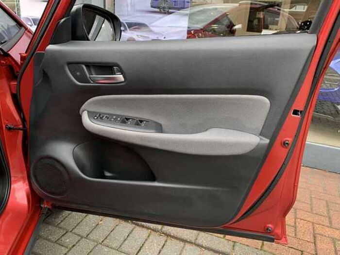 Honda Jazz Hybrid 1.5 i-MMD (107ps) Crosstar EX 