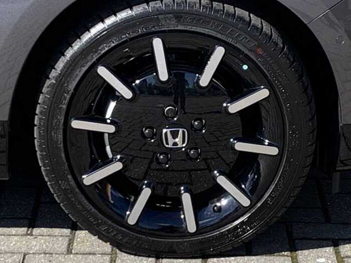 Honda e E (113kw) Advance (17in Alloys) 