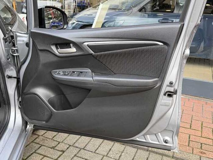 Honda Jazz 1.5 i-VTEC Sport 5dr CVT 