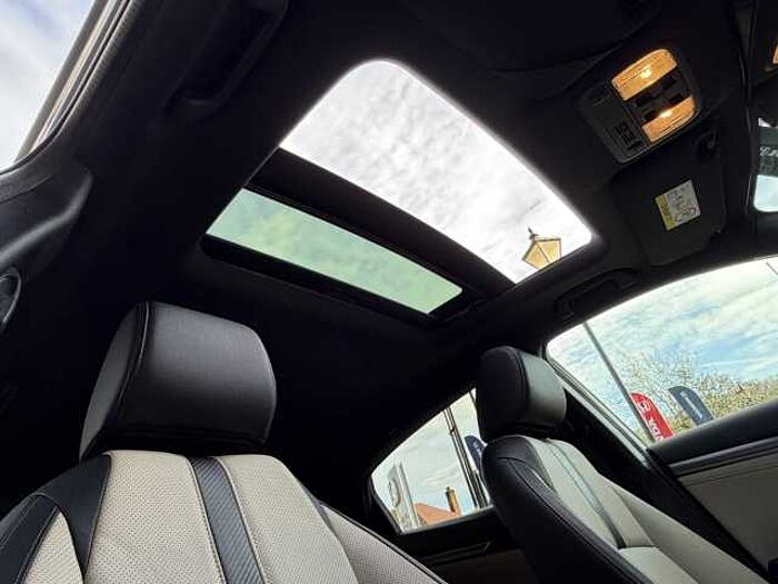 Honda Civic 1.5 VTEC Turbo Prestige 5dr CVT 