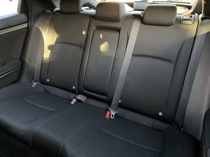 Honda Civic 1.5 VTEC TURBO Sport 5-Door 