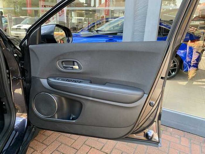 Honda HR-V 1.5 i-VTEC SE (s/s) 5-Door Nav 